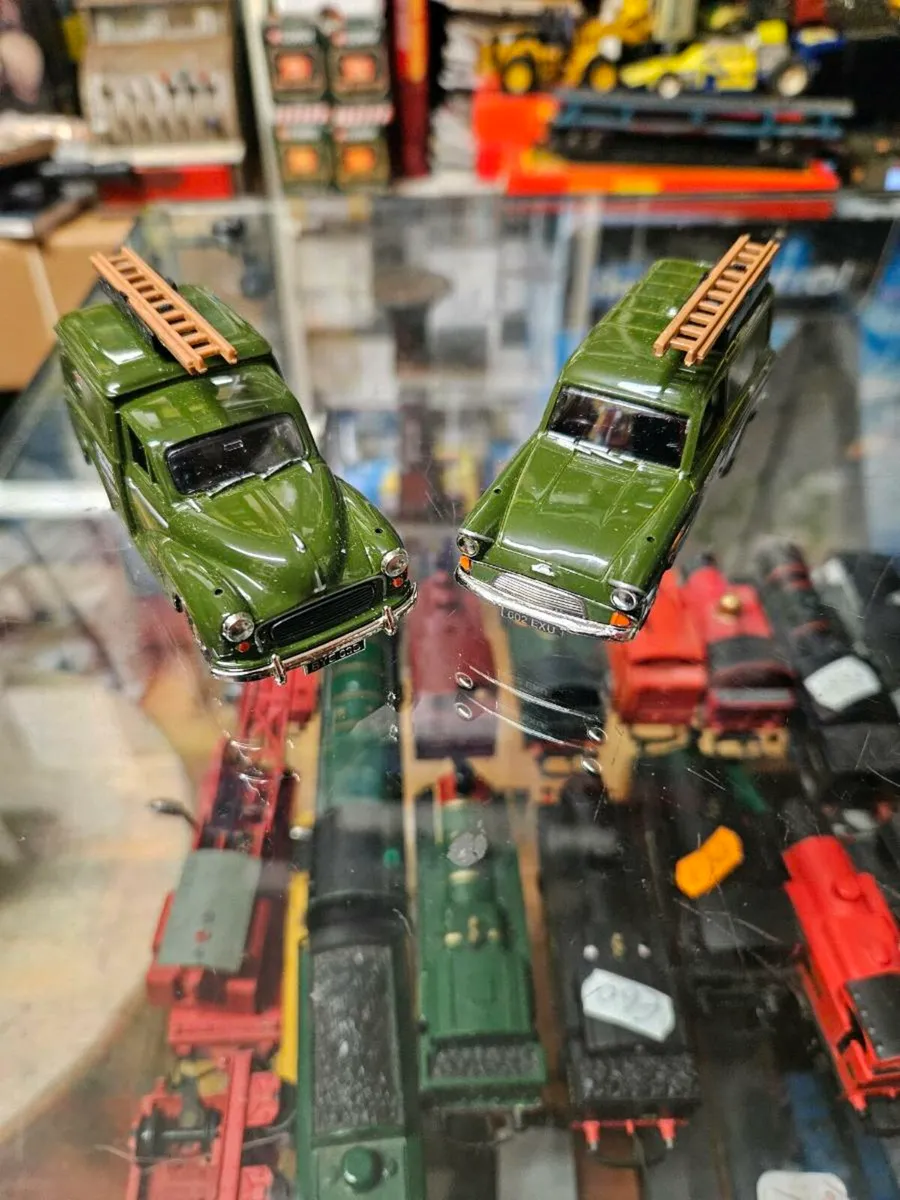 Corgi Vanguards Post Office Vans 1.43 - Image 2