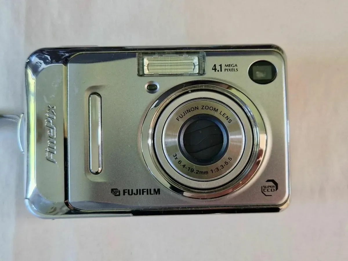 Fujifilm Finepix A400 Digital Camera - Image 1