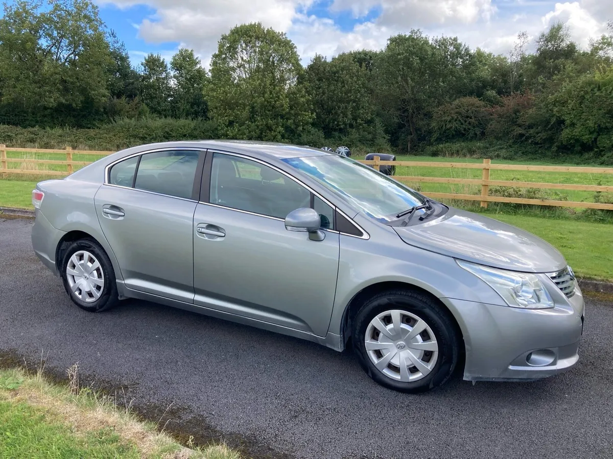 Avensis 2.0 D4D, Nct 11/3/26, 2900€ - Image 1