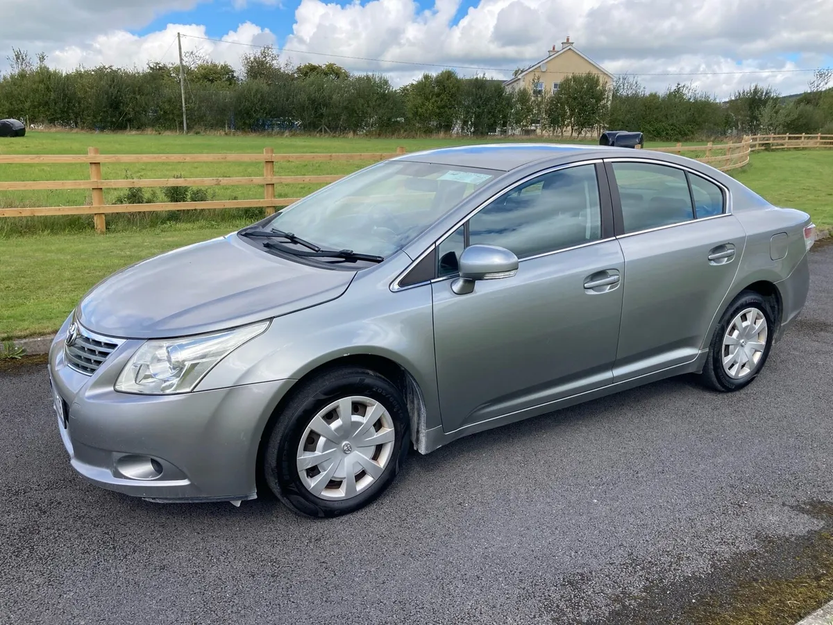 Avensis 2.0 D4D, Nct 11/3/26, 2900€ - Image 3