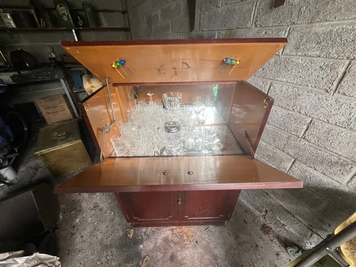 Drinks cabinet - Image 2