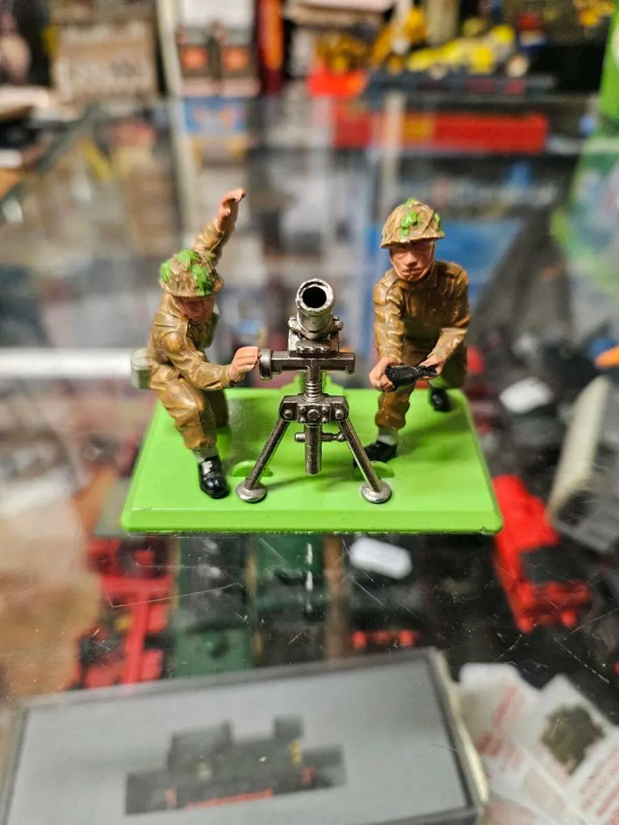 Britain's 1970's British Army Mortor Crew - Image 1