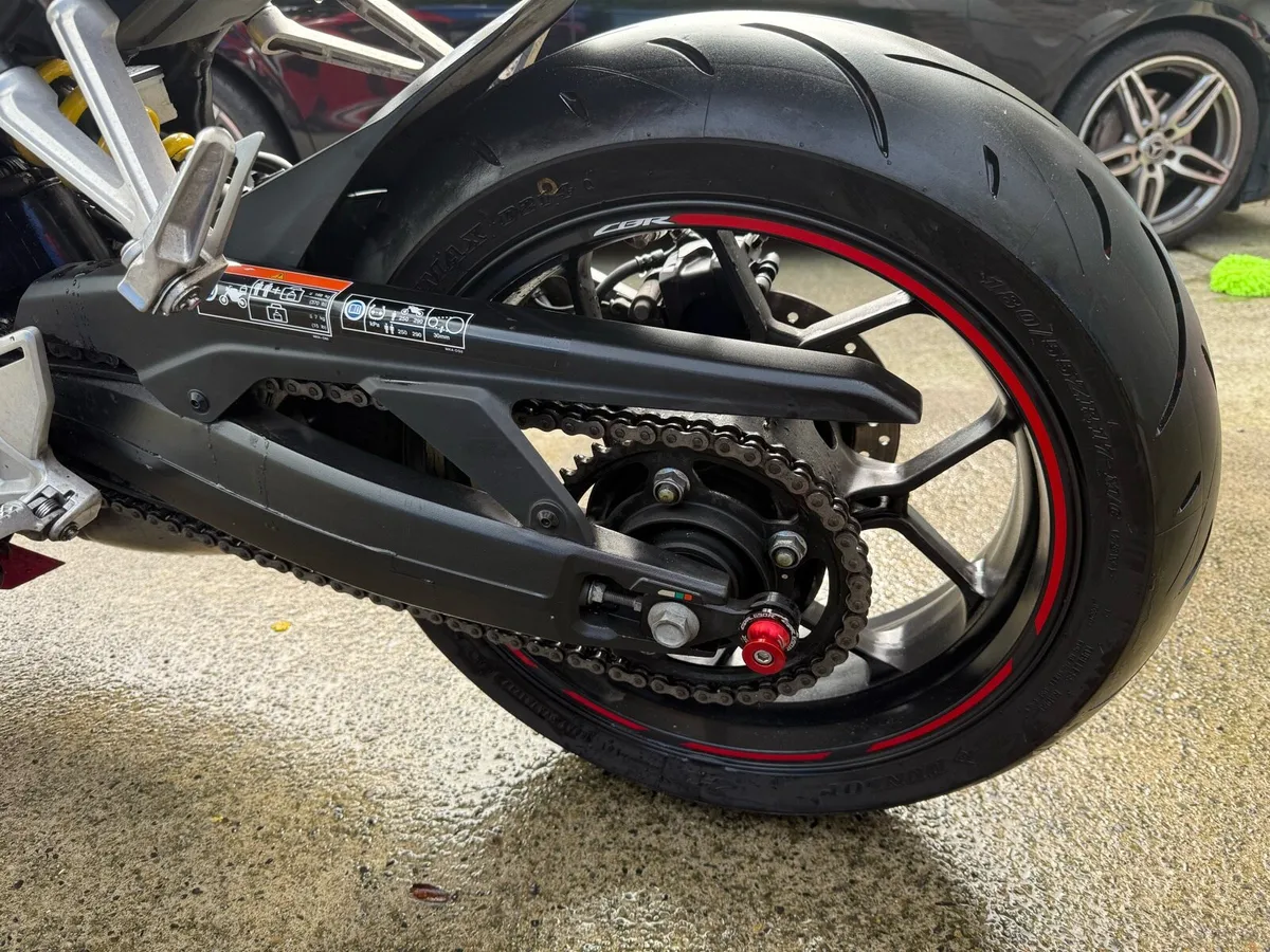 Honda Cbr650r - Image 4