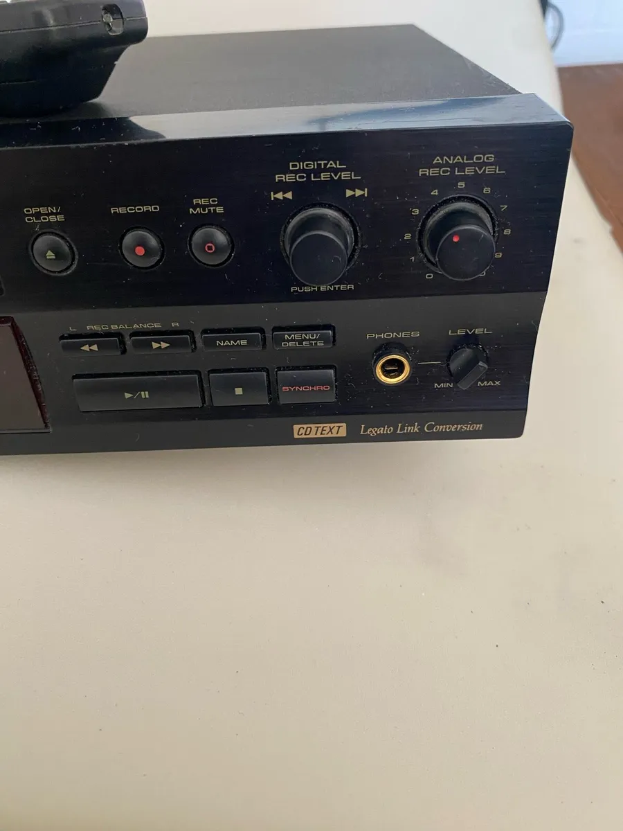 Pioneer PDR-609 CD Recorder - Image 2