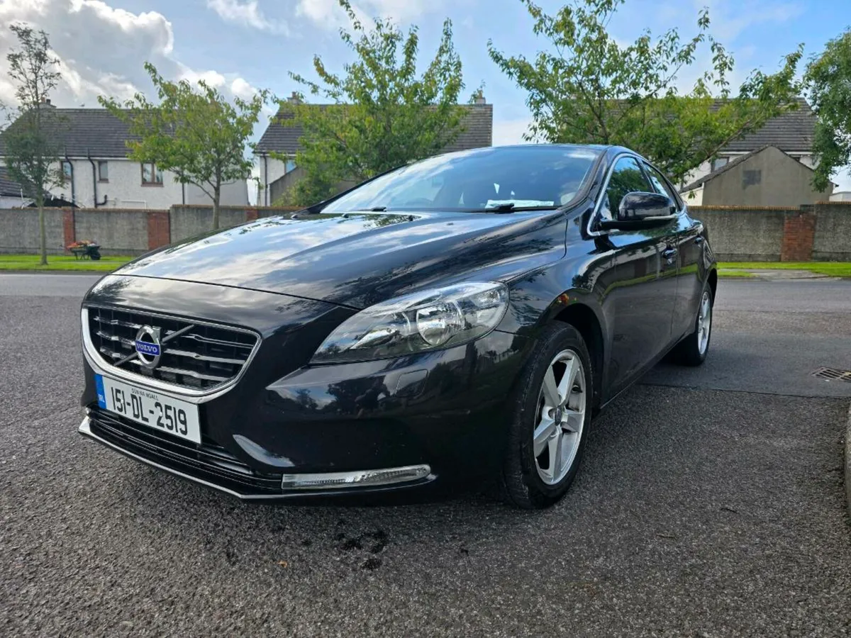 Volvo v40 automatic ( New NCT 07/ 26 ) !!!! - Image 2