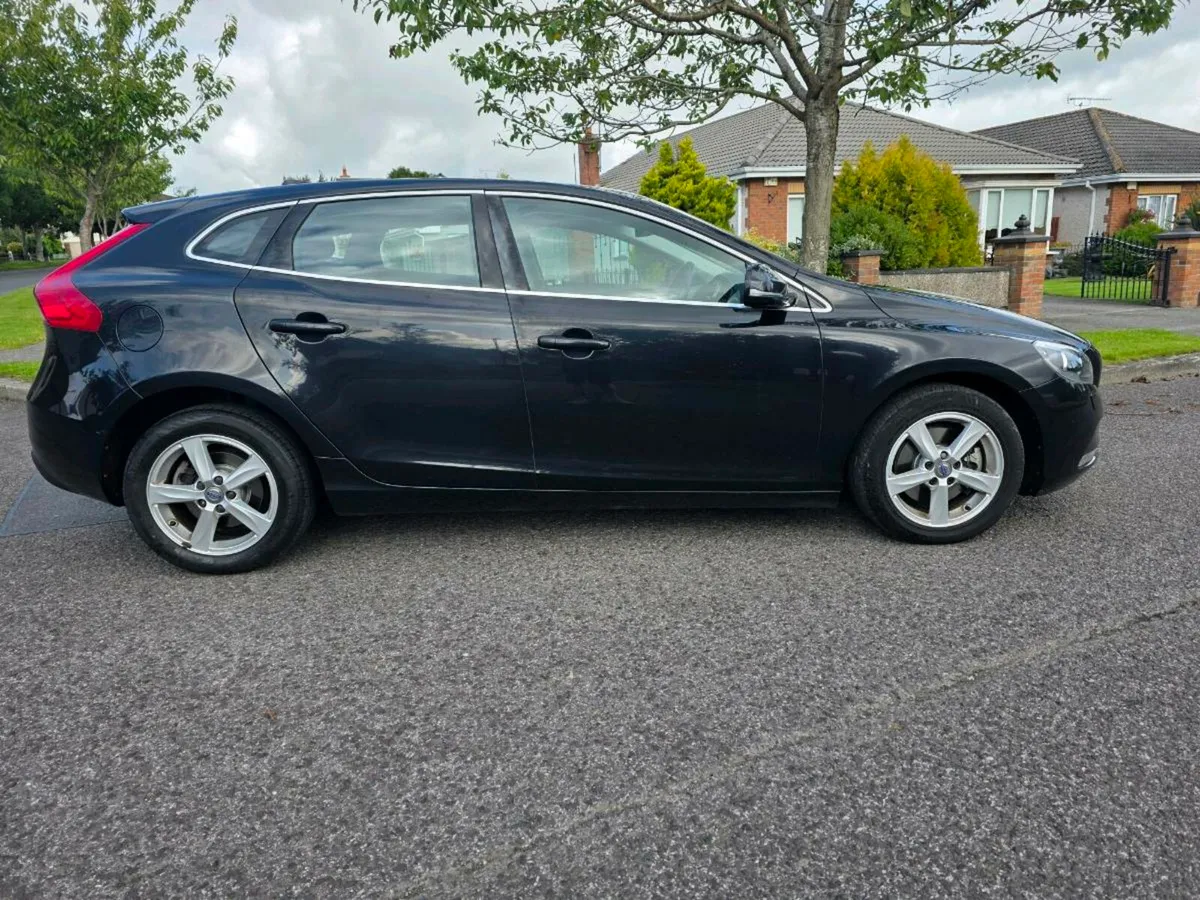 Volvo v40 automatic ( New NCT 07/ 26 ) !!!! - Image 4