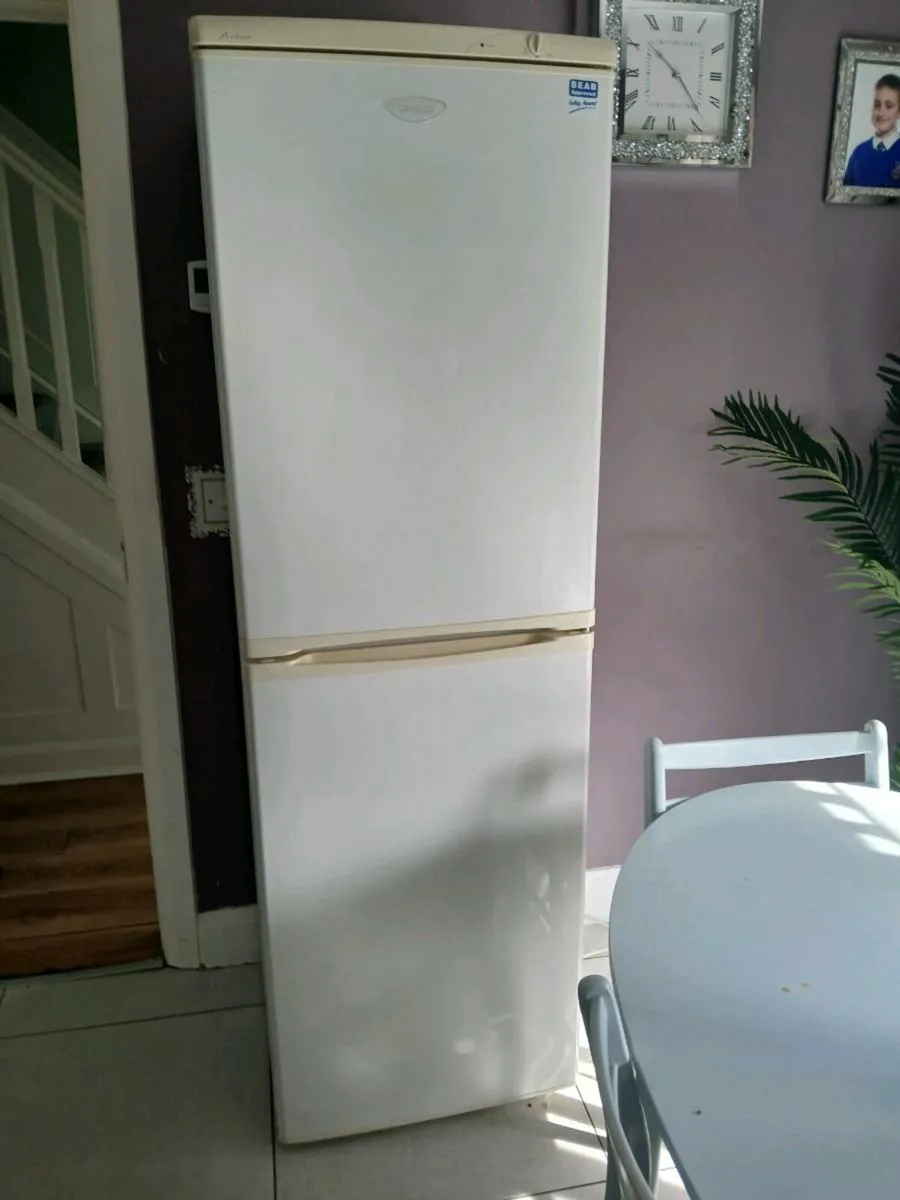 Fridge freezer - Image 2