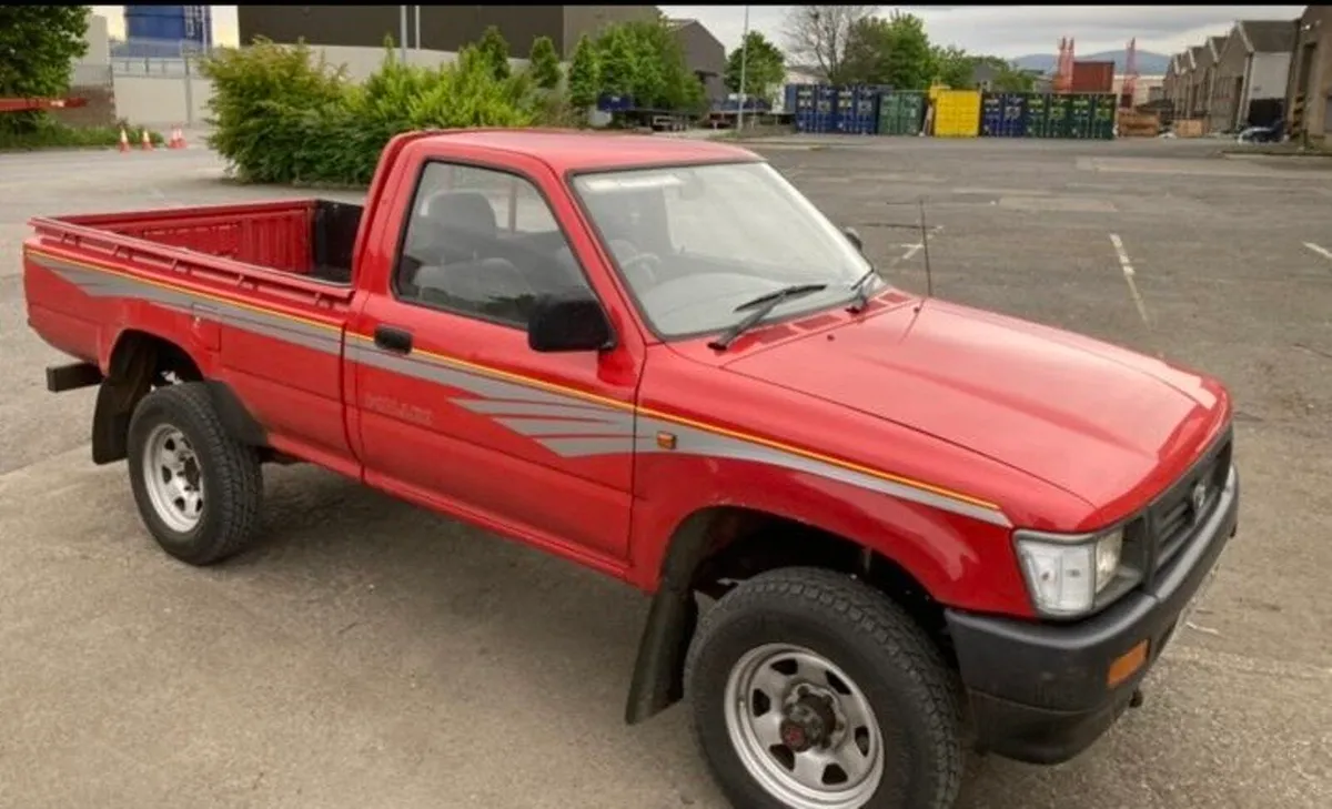 Toyota Hilux - Image 1