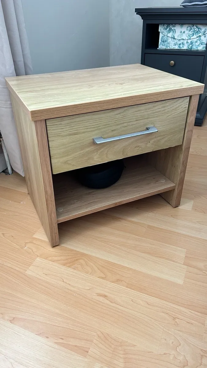 Bedside table
