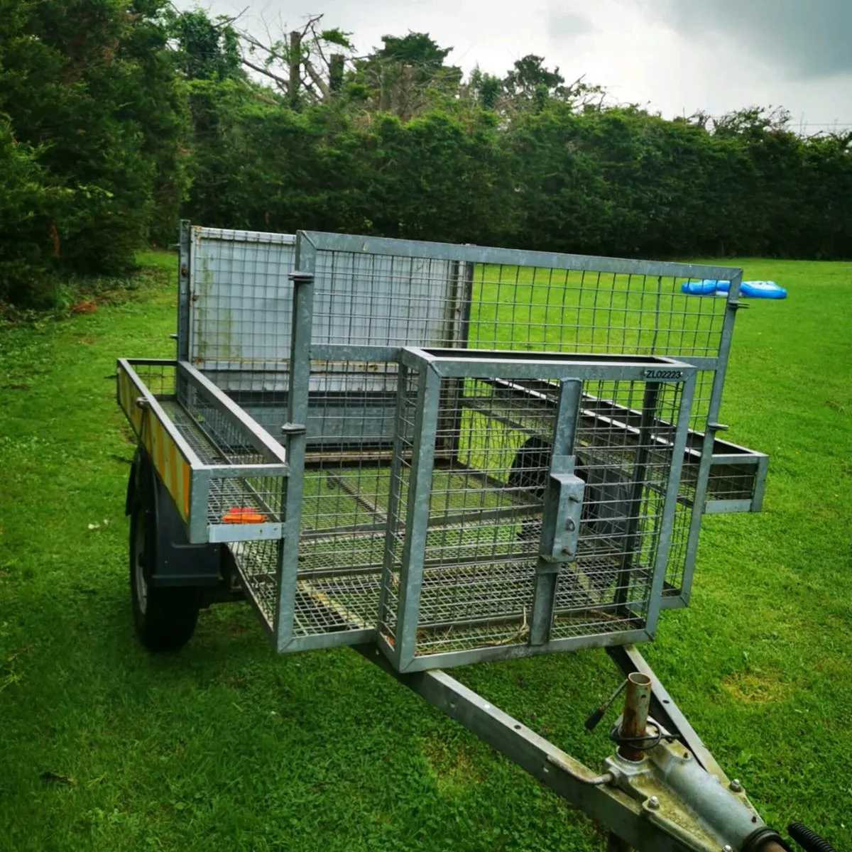 Trailer - Image 1
