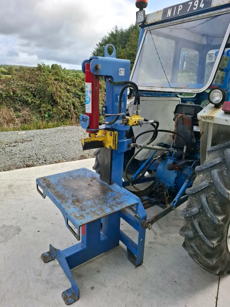 Ford tractor 300 - Image 3