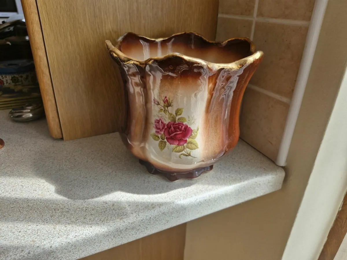 Vases and flower pots - Image 4