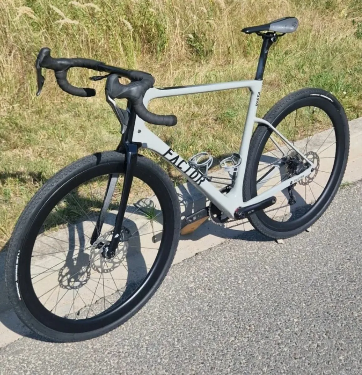 FACTOR  Vista gravel bike- Shimano GRX Di2 - Image 1