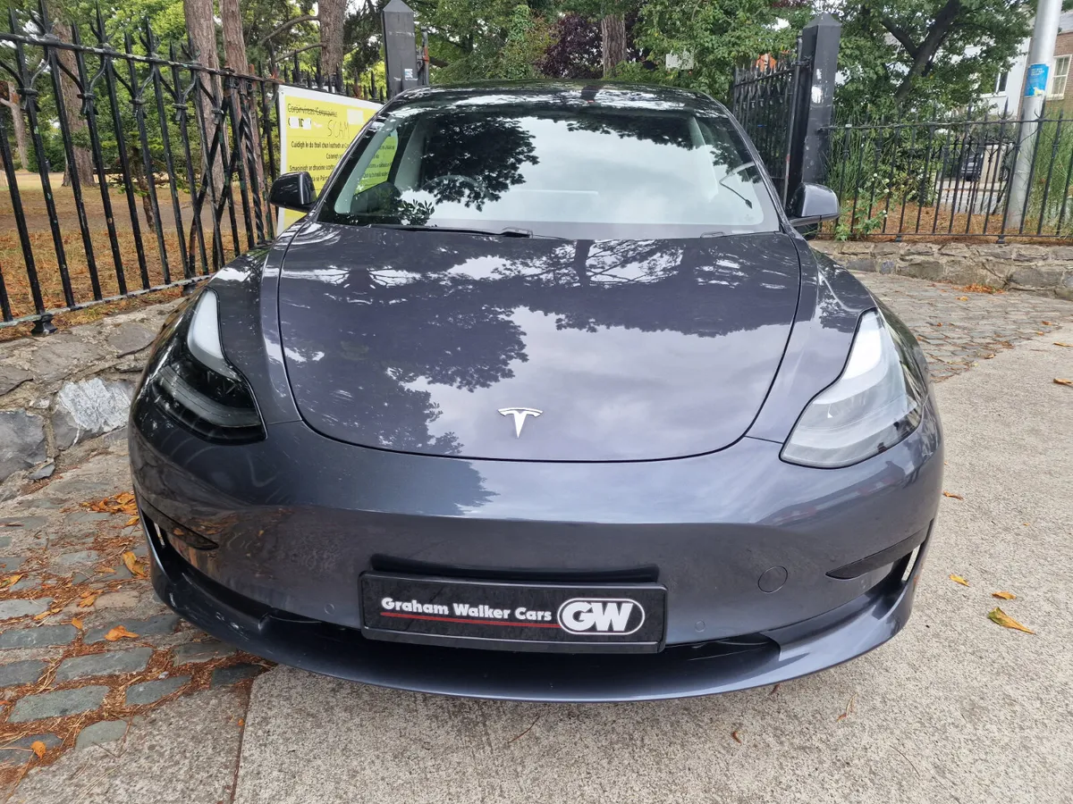 2023 (231) Tesla Model 3 RWD - Image 3