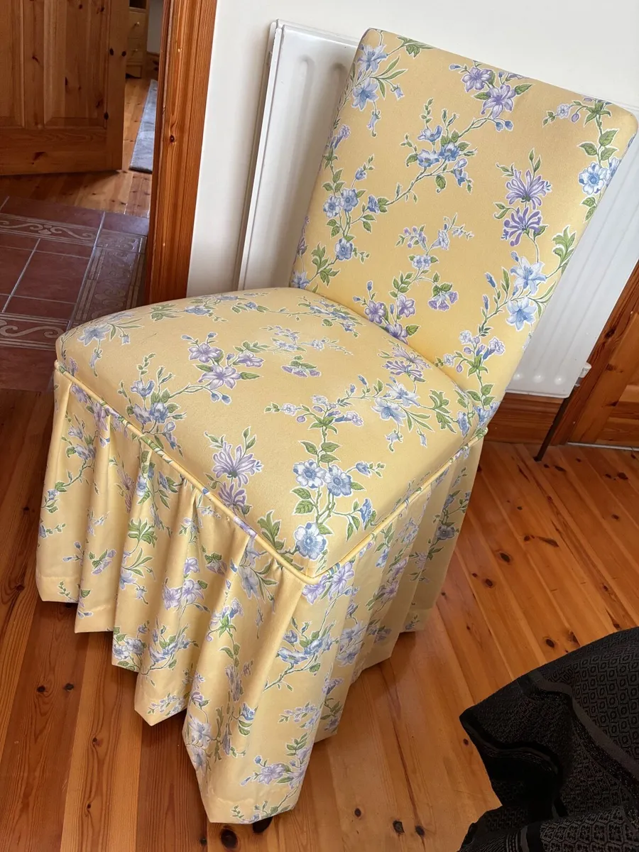 Bedroom chair & matching duvet set - Image 2