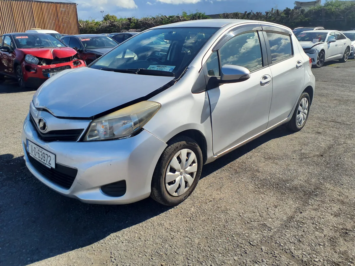2011 Toyota vitz - Image 3