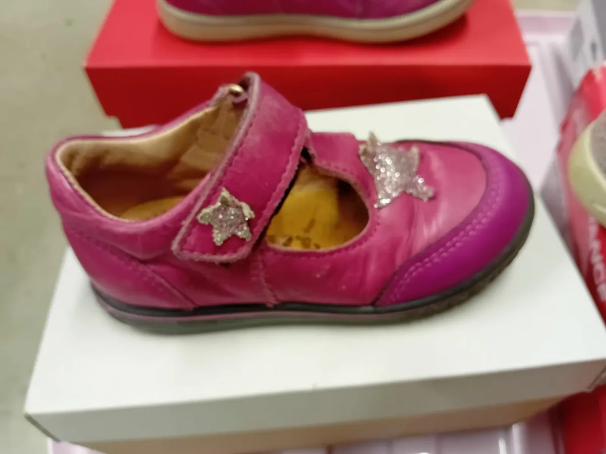 Girls shoes - Image 2