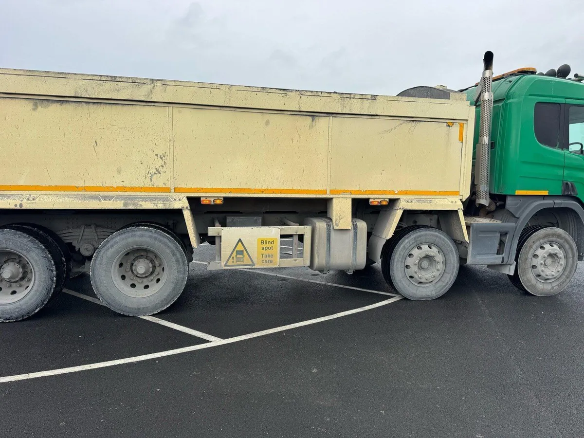 Scania P400 tipper tar spec - Image 2