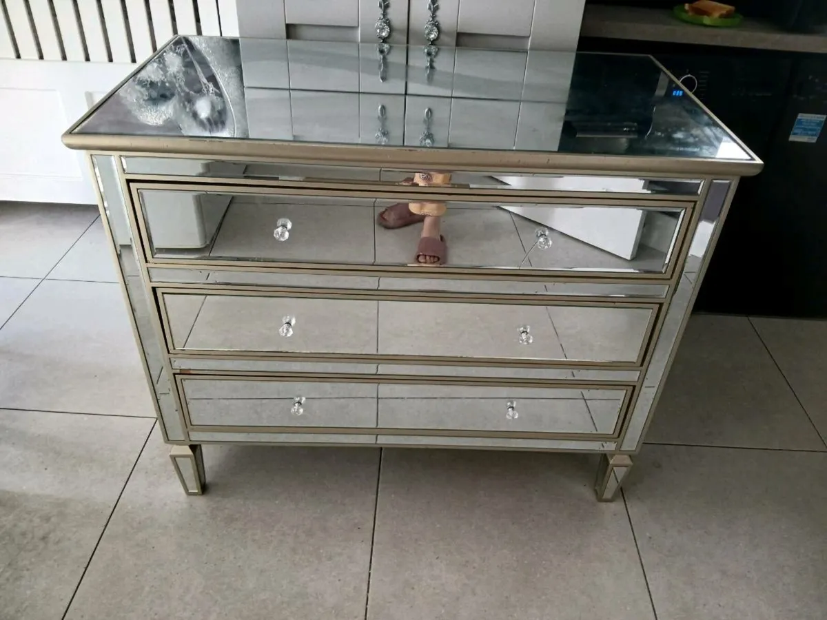 Mirrored chest drawers - Image 1