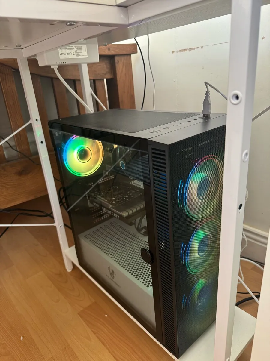 Full gaming setup - Image 2