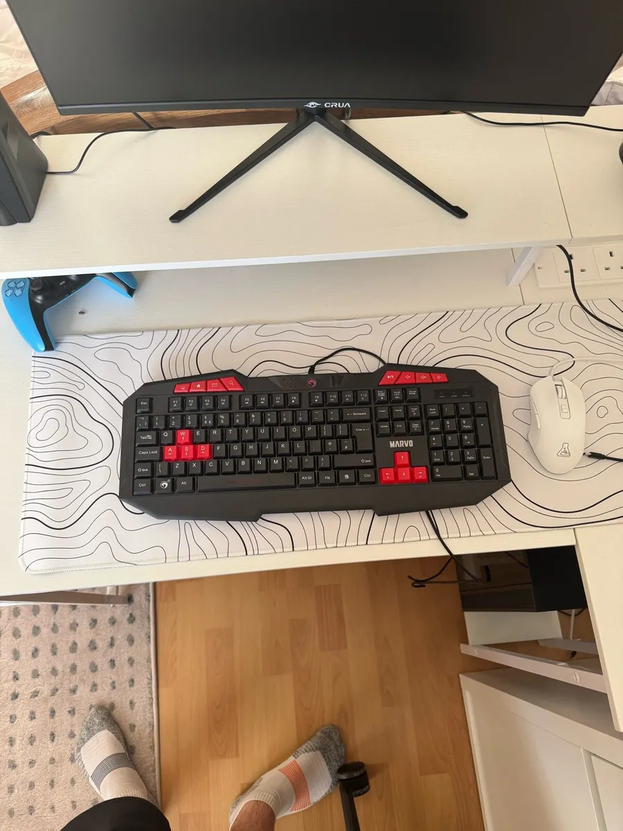 Full gaming setup - Image 3