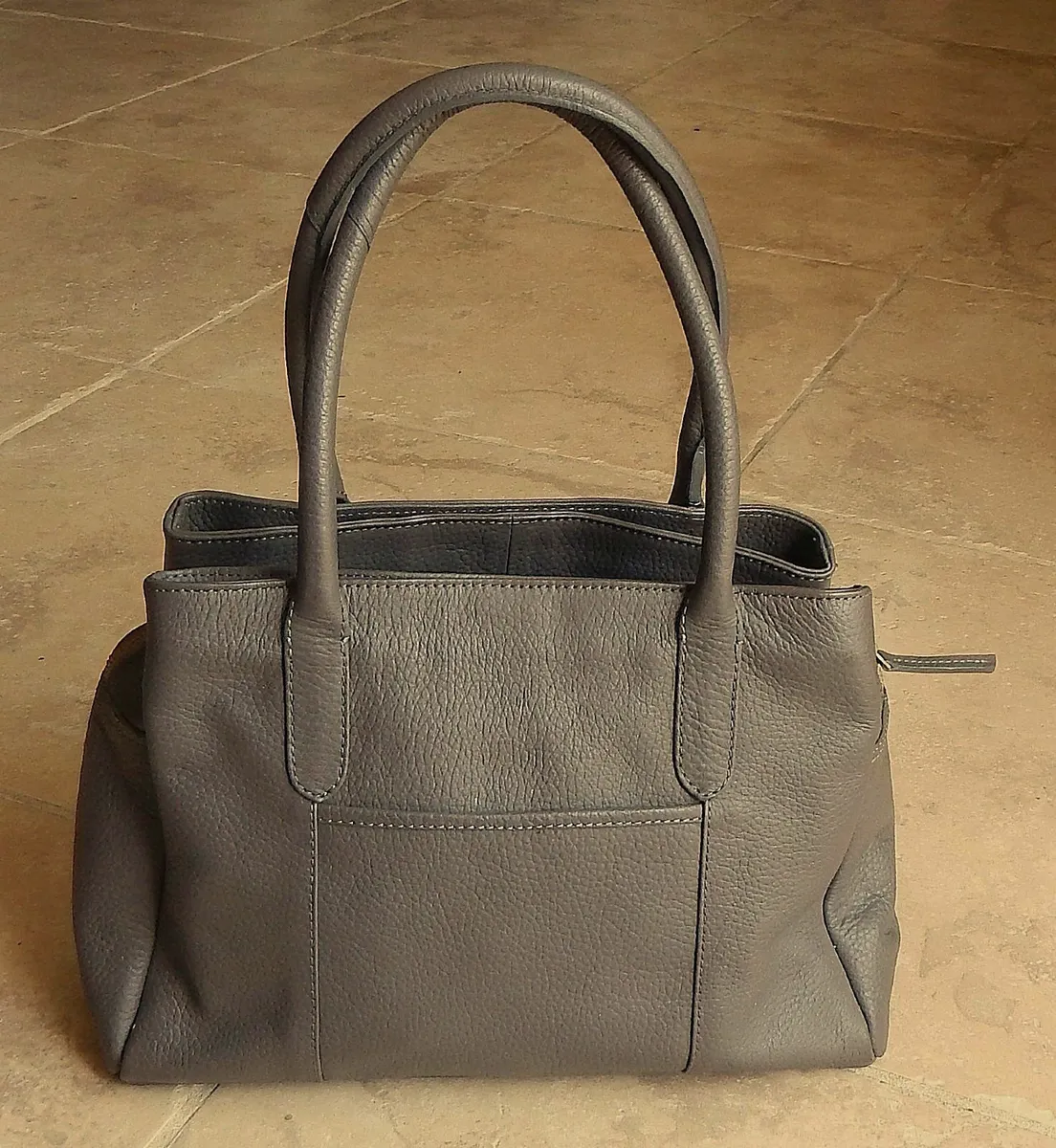Pure Luxuries London Ladies Leather Handbag - Image 4