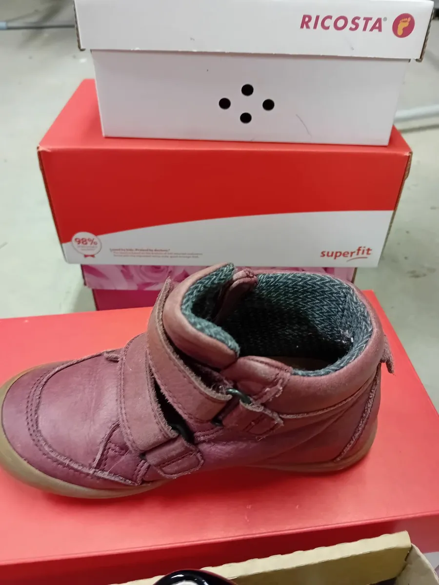 Girls shoes - Image 1