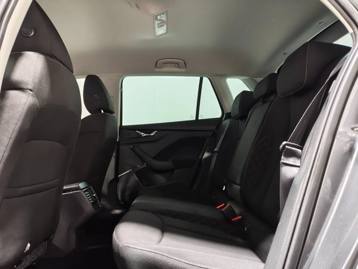 Skoda Kamiq 2023 1.0 PETROL WITH EXTRAS - Image 3