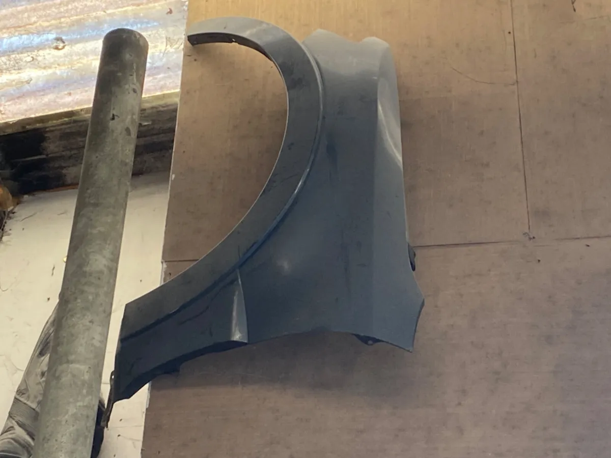 Car parts - Image 2