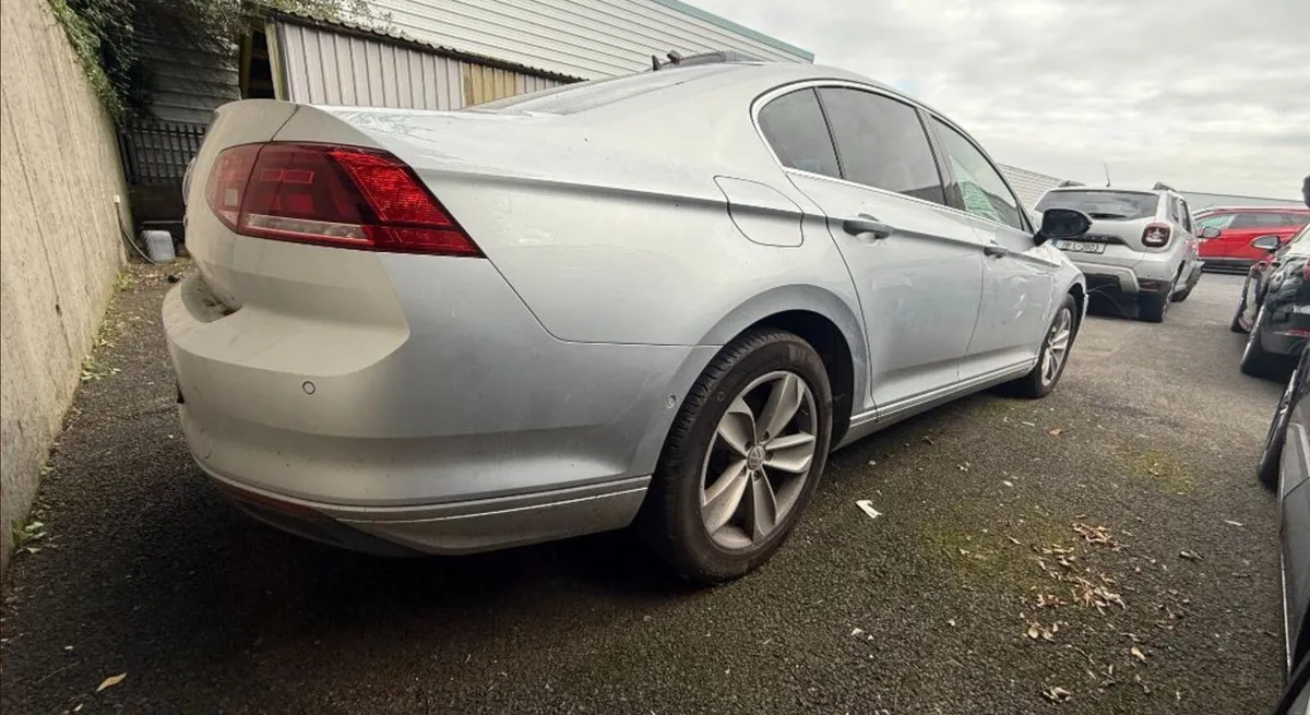 2020 passat.. READ THE ADD. - Image 1