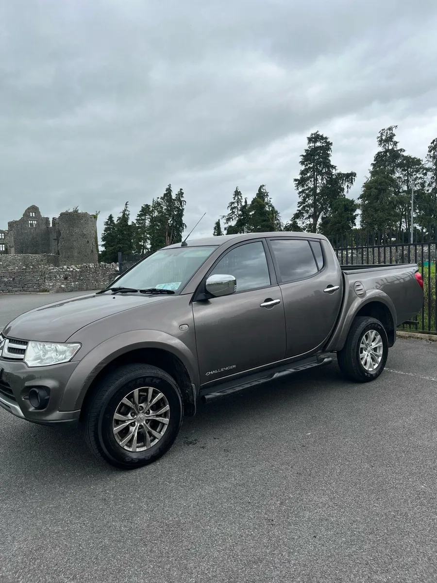 Mitsubishi L200 CrewCab 2015 - Image 1