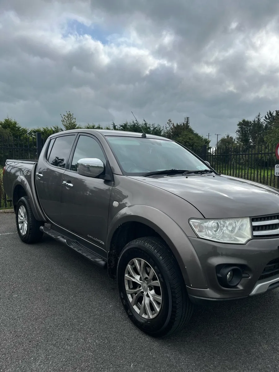 Mitsubishi L200 CrewCab 2015 - Image 2