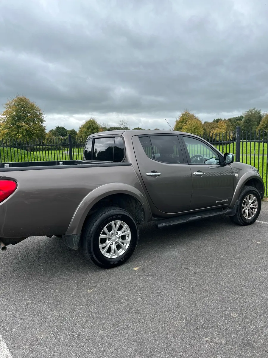 Mitsubishi L200 CrewCab 2015 - Image 3