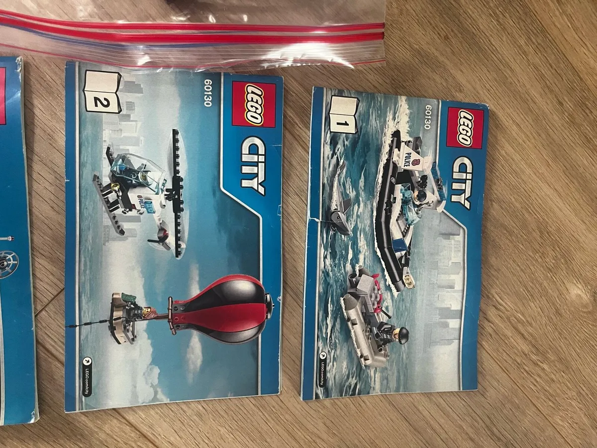 LEGO City Prison Island - Image 1