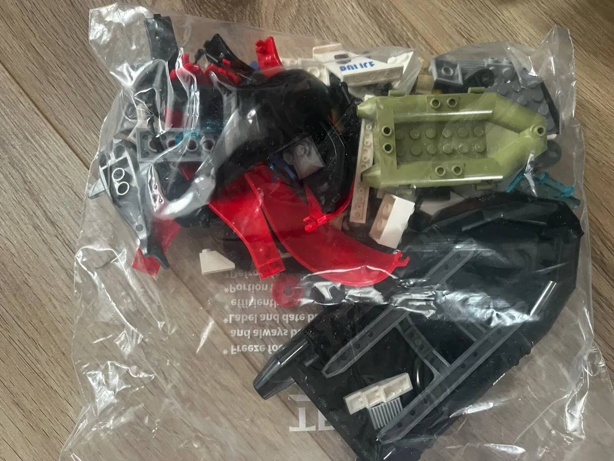 LEGO City Prison Island - Image 2