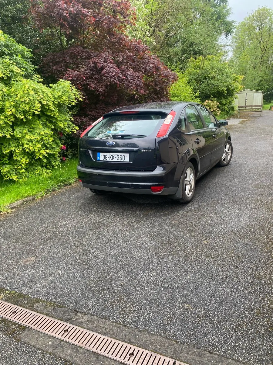 08 Ford Focus - Image 2