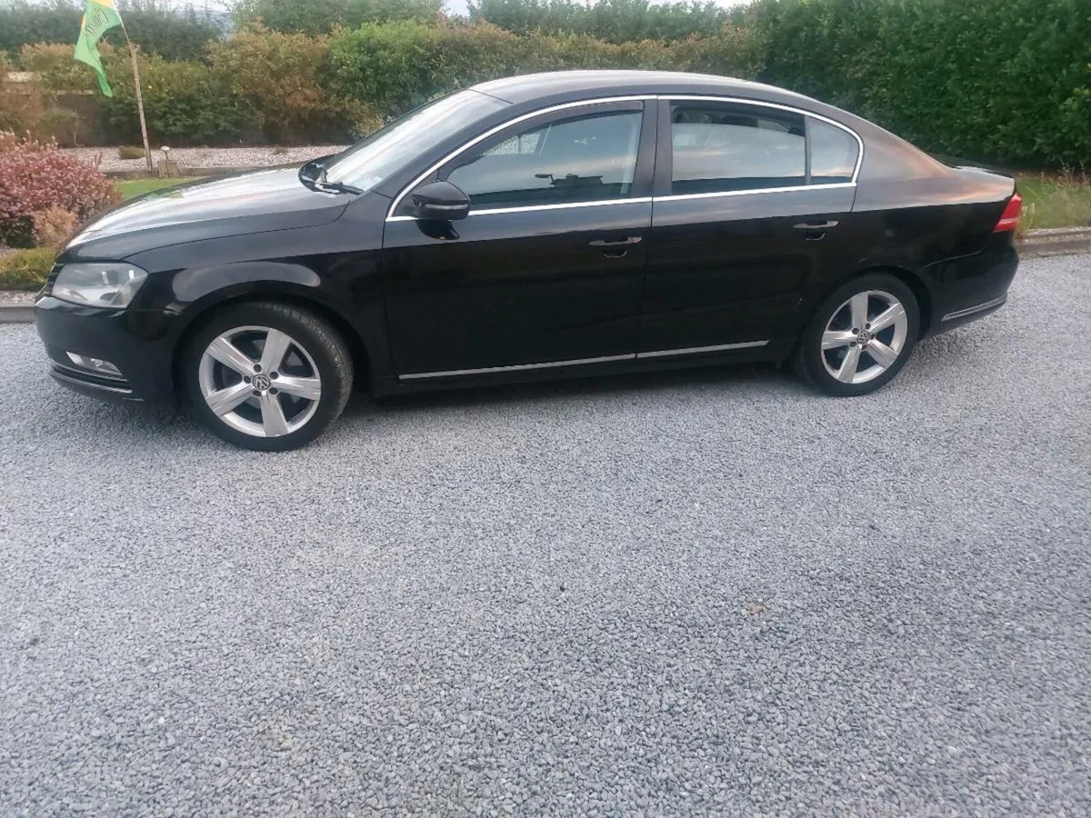 2011 vw passat 1.6 nct 1/26 tax €200 - Image 3
