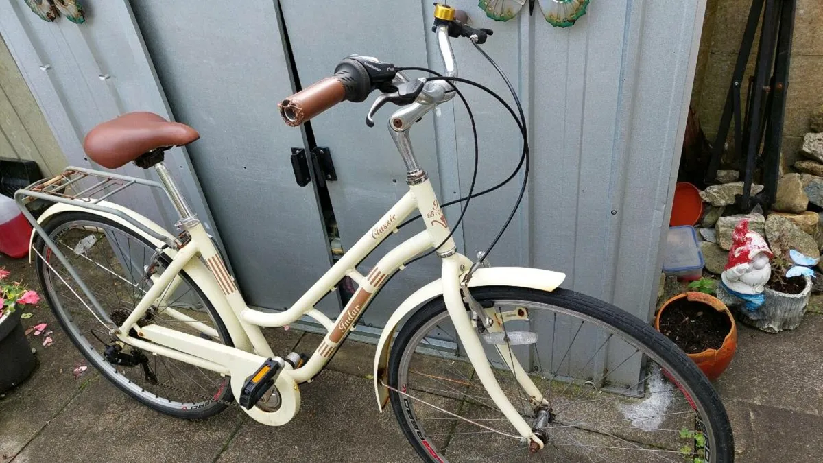 Indur Classic City Bike - Image 3