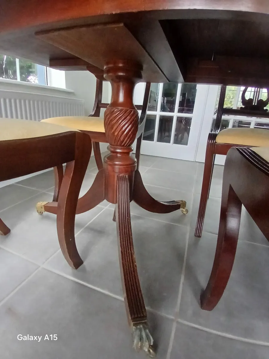 Dining table - Image 3