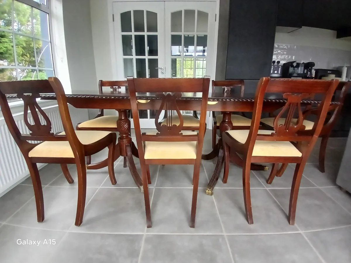 Dining table - Image 4
