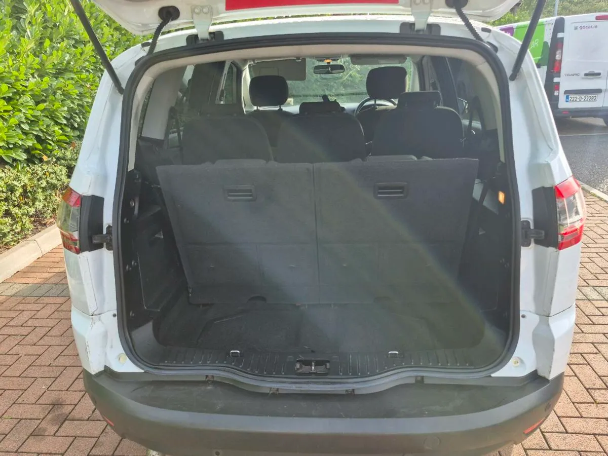 Ford S Max Zetec 7 Seater - Image 3