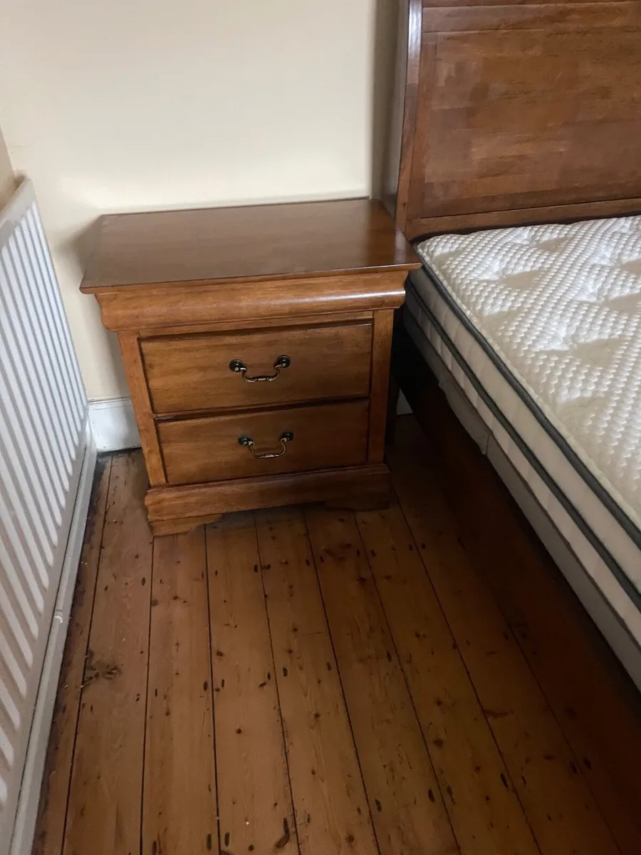 solid wood double bed, matress and 2 bedside table - Image 4