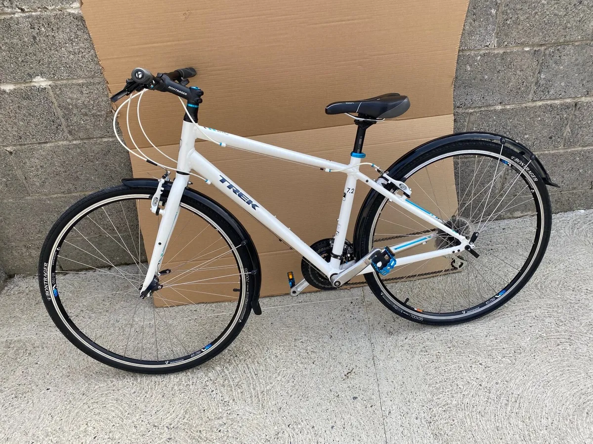 Ladies bicycle - Image 1