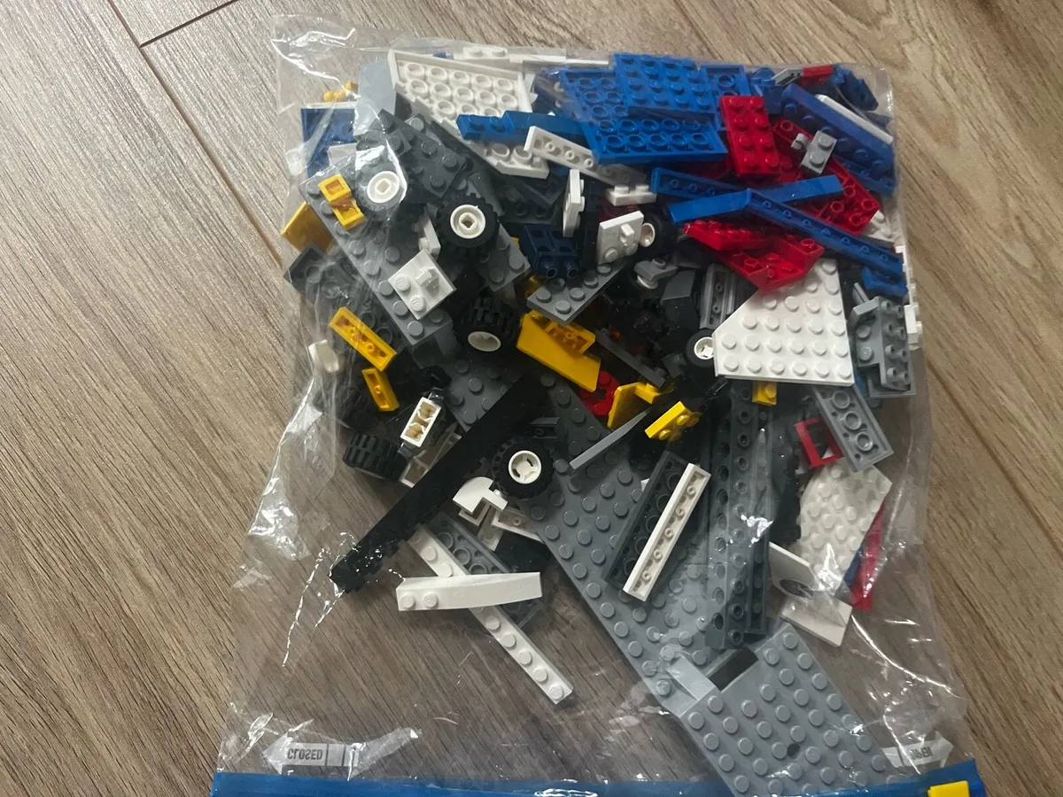 LEGO City Training Jet Transporter - Image 2