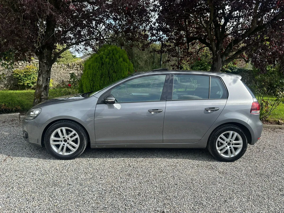 Volkswagen Golf Highline Auto S/R - Image 3