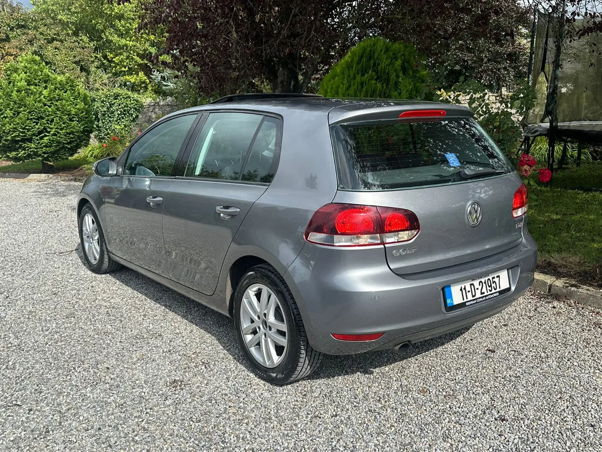 Volkswagen Golf Highline Auto S/R - Image 4