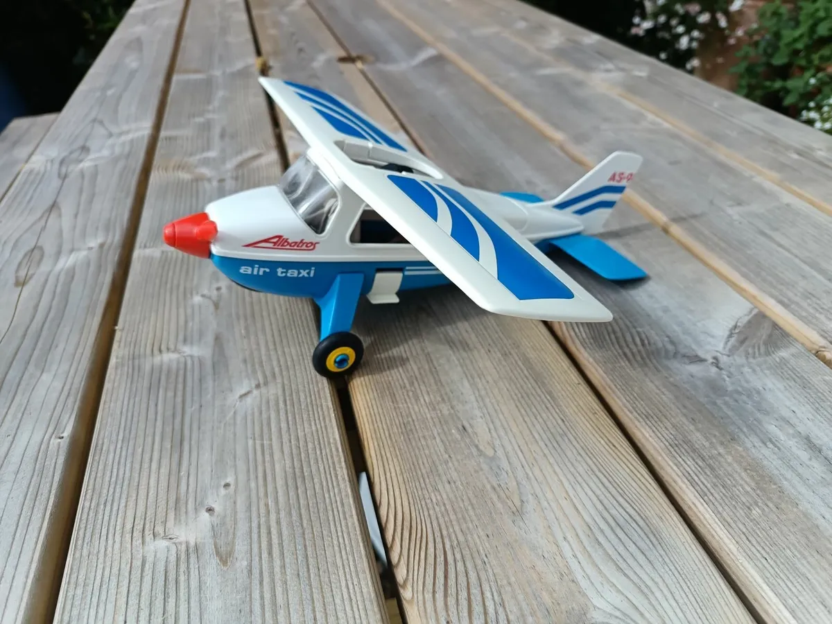 Playmobil aeroplane - Image 1