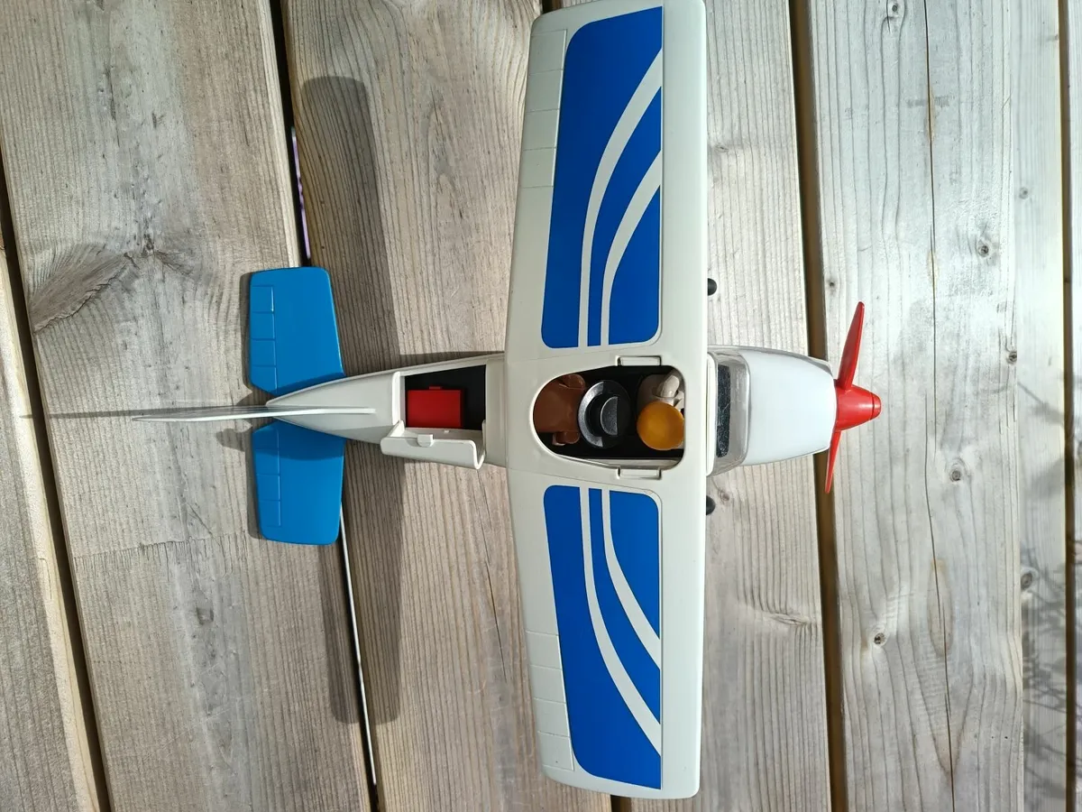 Playmobil aeroplane - Image 2