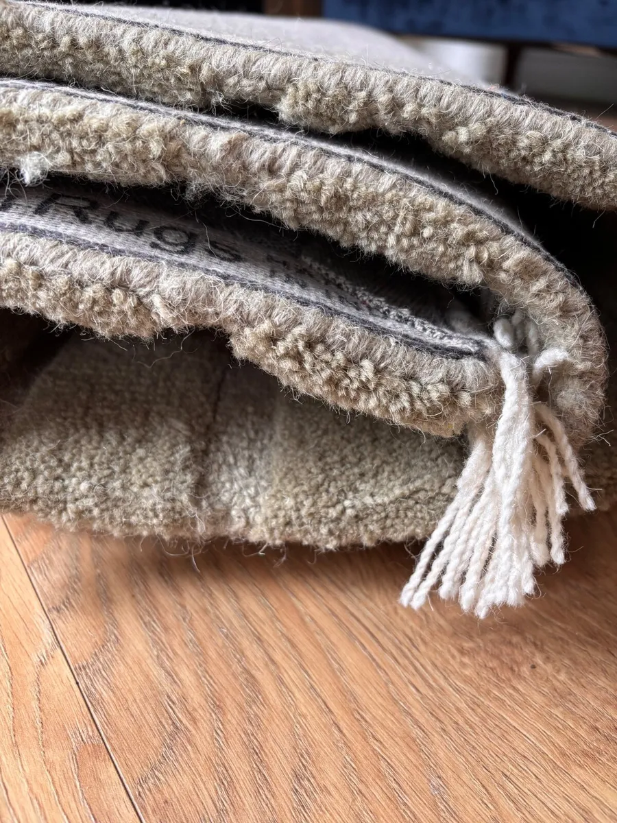 Green 100% Wool Rug - Image 1
