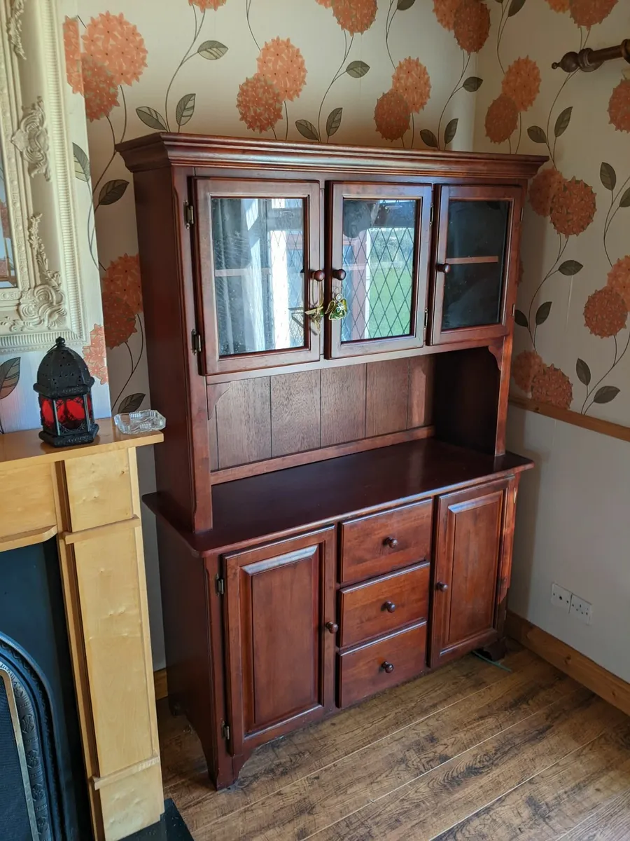 Free Furniture - Image 2